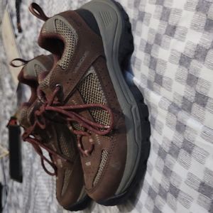 Vasque Breeze 2.0 Low GTX Hiking Boots Brown and Red lace Woman Shoes